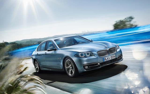 BMW ActiveHybrid 5 2015. Desktop wallpaper
