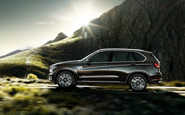 BMW X5 2015. Desktop wallpaper