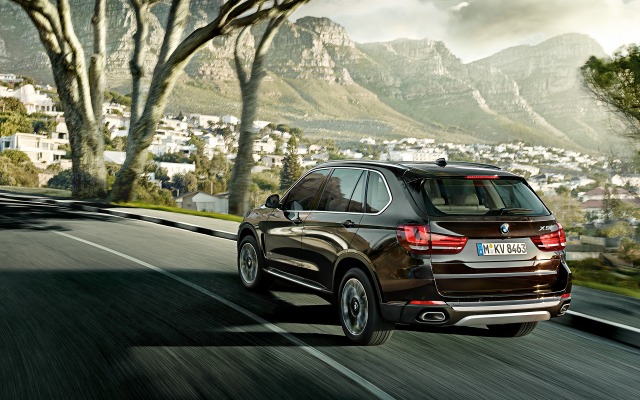 BMW X5 2015. Desktop wallpaper