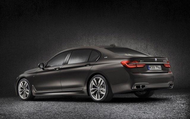 BMW M760Li xDrive 2017. Desktop wallpaper