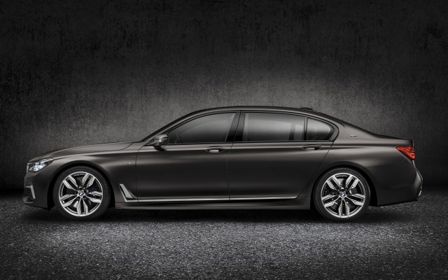 BMW M760Li xDrive 2017. Desktop wallpaper