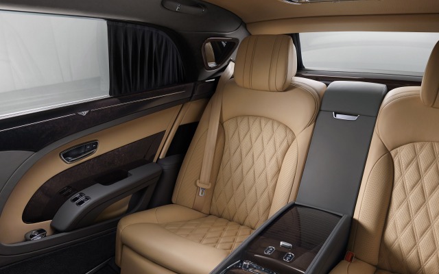 Bentley Mulsanne 2016. Desktop wallpaper