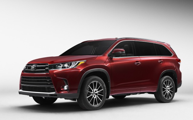 Toyota Highlander 2017. Desktop wallpaper