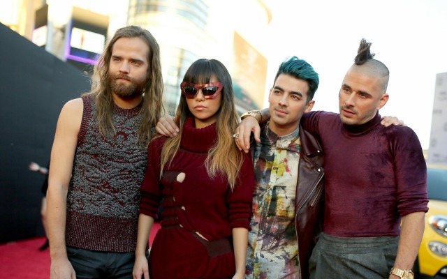 DNCE. Desktop wallpaper