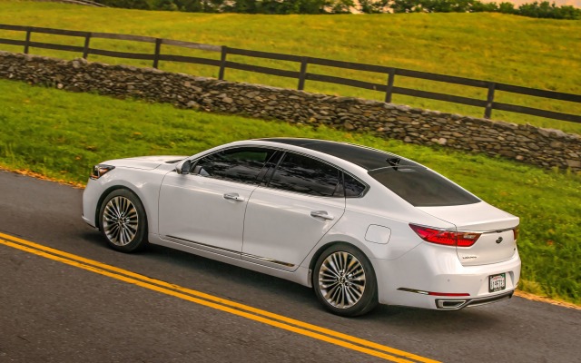Kia Cadenza SXL 2017. Desktop wallpaper