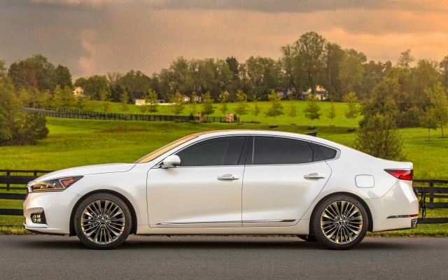 Kia Cadenza SXL 2017. Desktop wallpaper