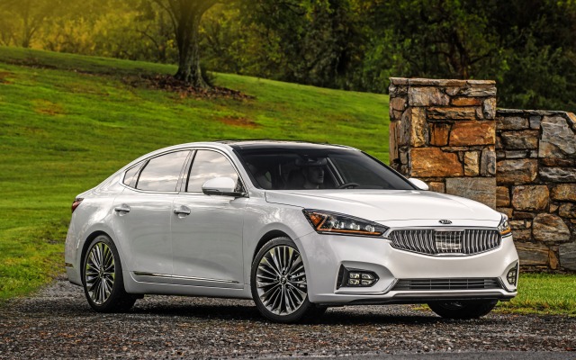 Kia Cadenza SXL 2017. Desktop wallpaper