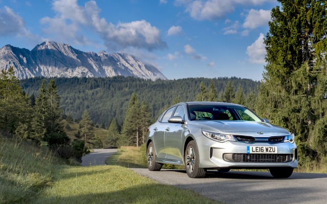 Kia Optima PHEV Hybrid 2016. Desktop wallpaper