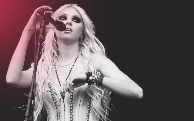 Taylor Momsen. Desktop wallpaper