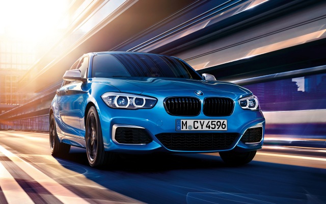 BMW M140i 5-door 2017. Desktop wallpaper