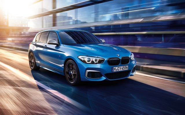 BMW M140i 5-door 2017. Desktop wallpaper