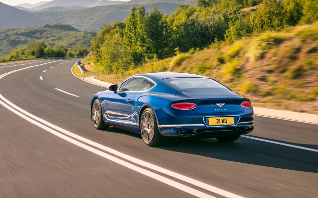 Bentley Continental GT 2018. Desktop wallpaper