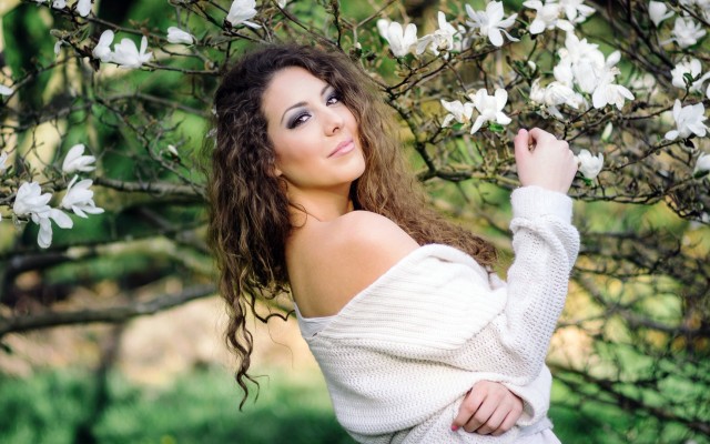 Lusi Dimitrova. Desktop wallpaper