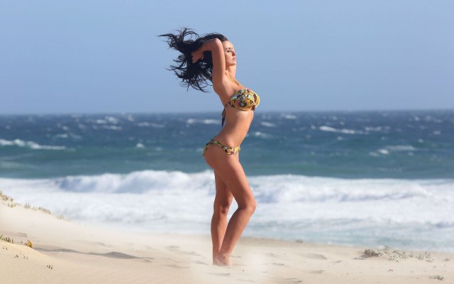 Abigail Ratchford. Desktop wallpaper