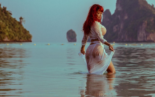 Bianca Beauchamp. Desktop wallpaper
