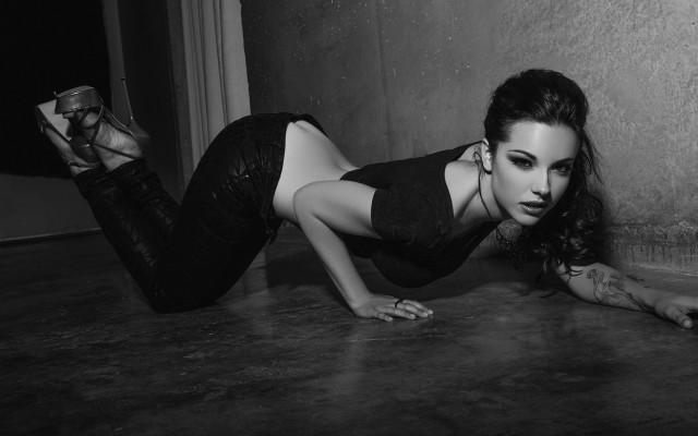 Elizabeth Marxs. Desktop wallpaper