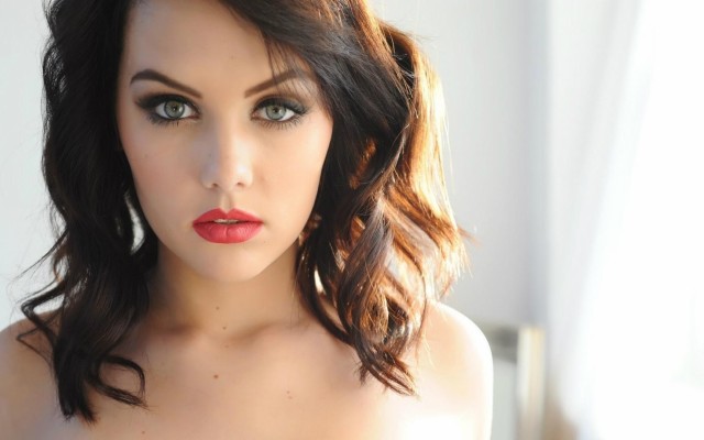 Melissa Clarke. Desktop wallpaper