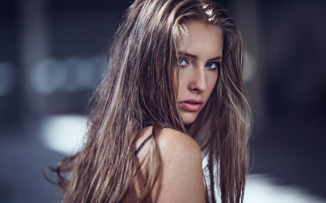 Camille Rochette. Desktop wallpaper