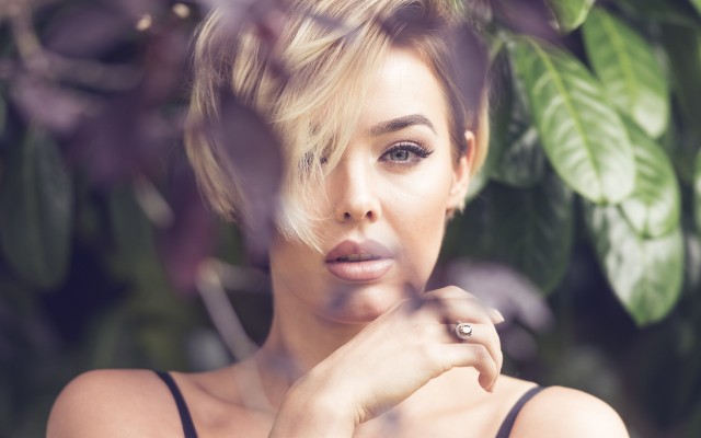 Rosie Robinson. Desktop wallpaper