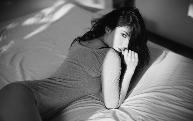 Aurela Skandaj. Desktop wallpaper