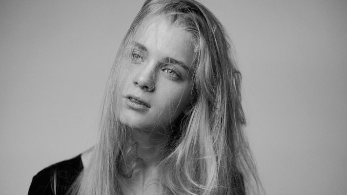 Anna Pravorotskaya. Desktop wallpaper