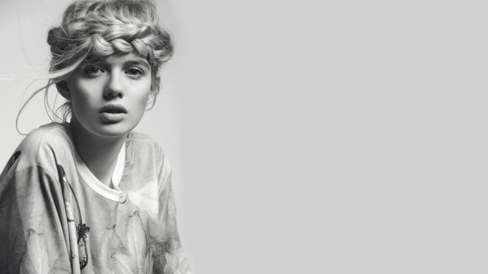 Girls. Desktop wallpaper
