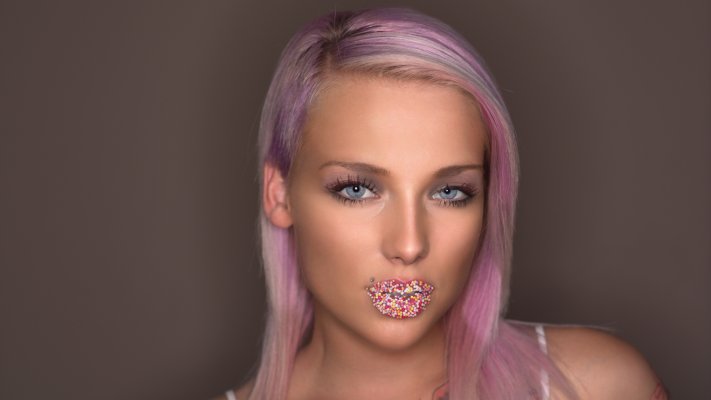 Lauren Brock. Desktop wallpaper