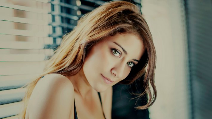 Hazal Kaya. Desktop wallpaper