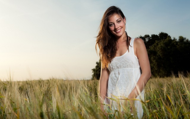 Lorena Garcia. Desktop wallpaper