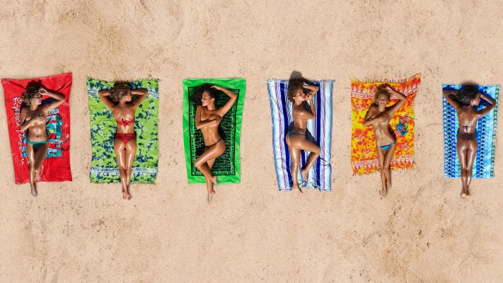 Girls. Desktop wallpaper