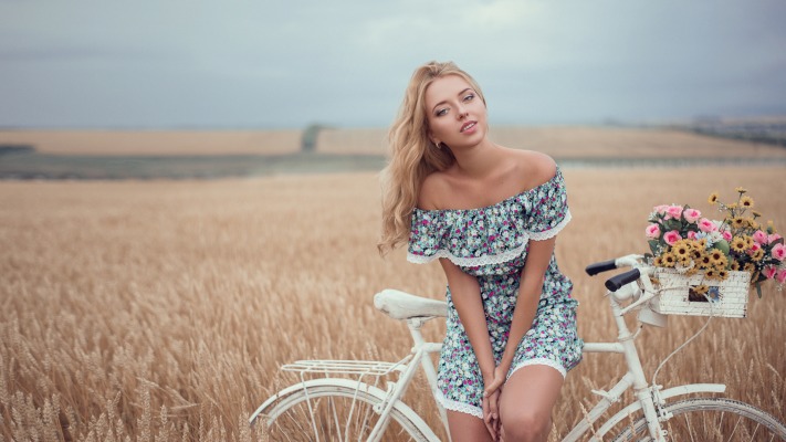 Girls. Desktop wallpaper