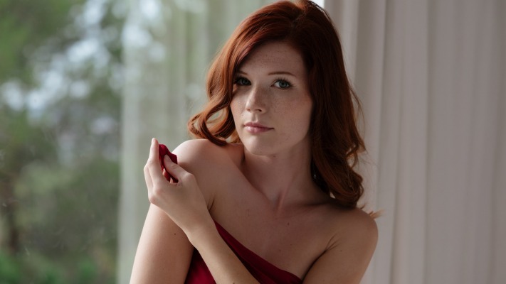 Mia Sollis. Desktop wallpaper
