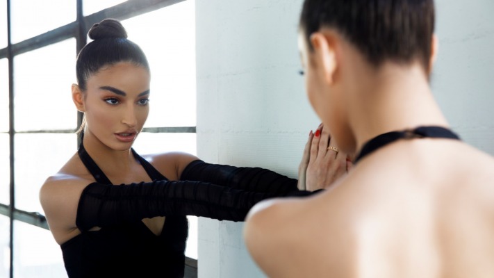 Emily Willis. Desktop wallpaper
