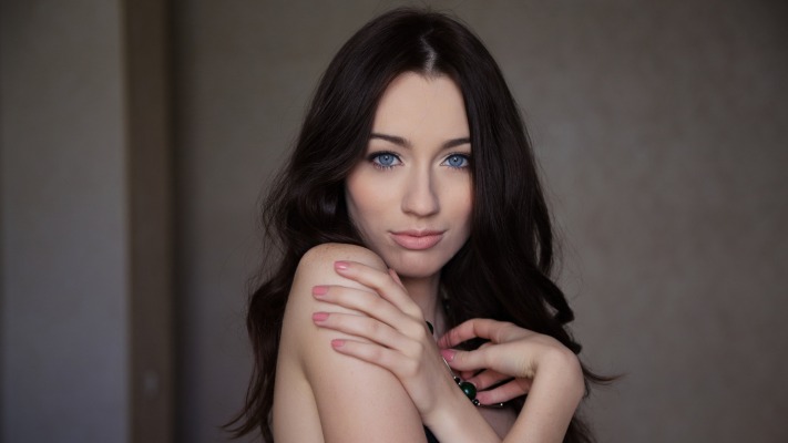 Zsanett Tormay. Desktop wallpaper