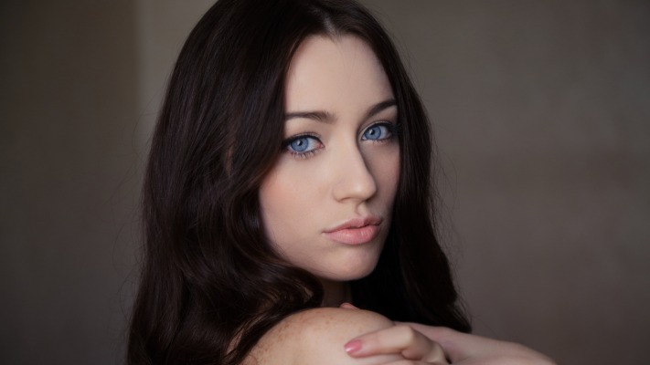 Zsanett Tormay. Desktop wallpaper