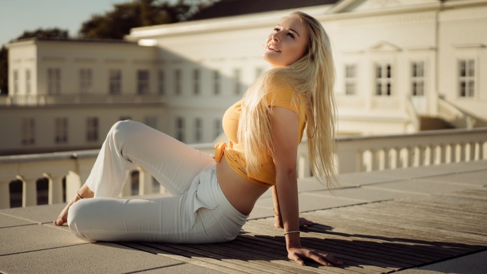 Rika Berhorst. Desktop wallpaper