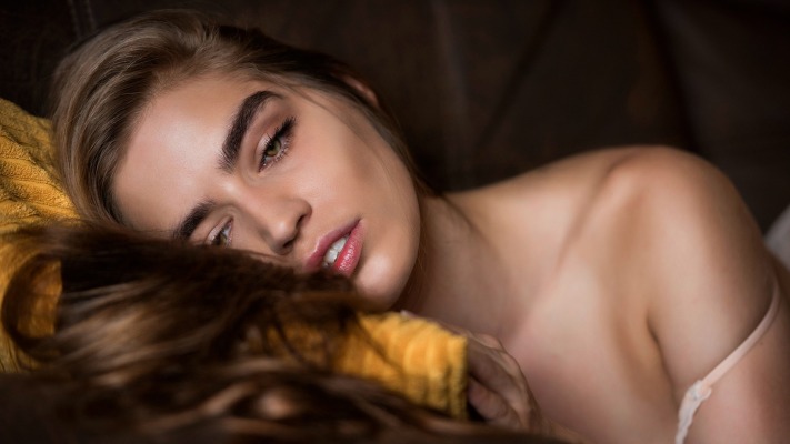 Lily Gilbert. Desktop wallpaper