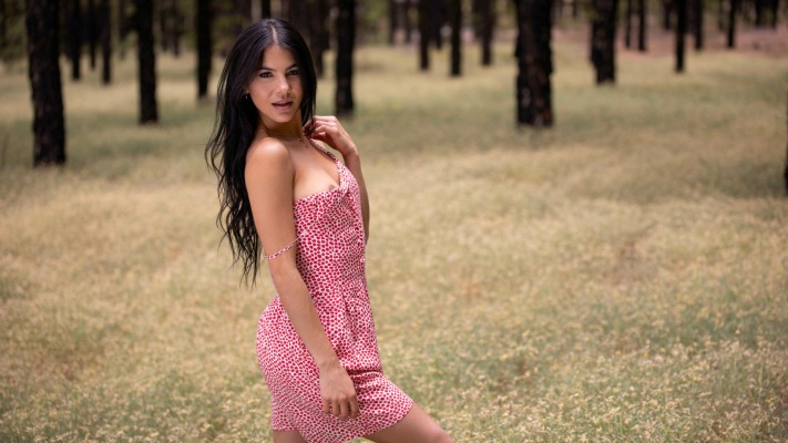 Estefania Pahe. Desktop wallpaper