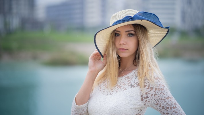 Girls. Desktop wallpaper