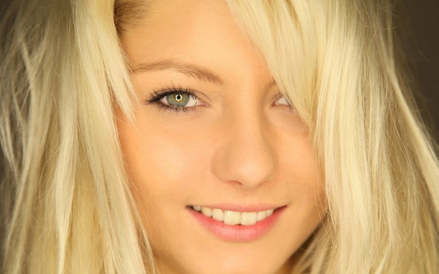 Annely Gerritsen. Desktop wallpaper