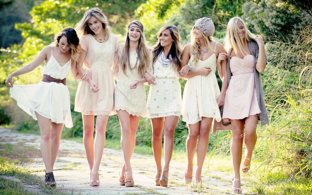 Girls. Desktop wallpaper