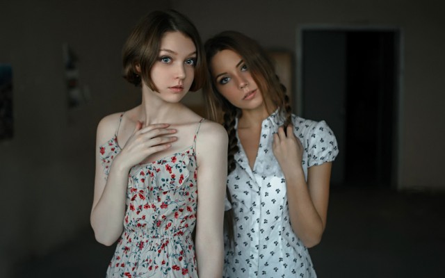 Girls. Desktop wallpaper