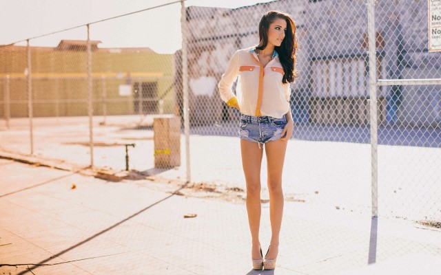 Rachelle Mason. Desktop wallpaper