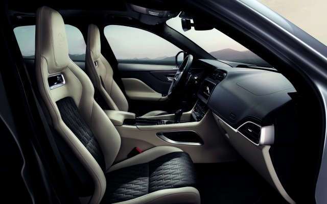 Jaguar F-PACE SVR 2019. Desktop wallpaper