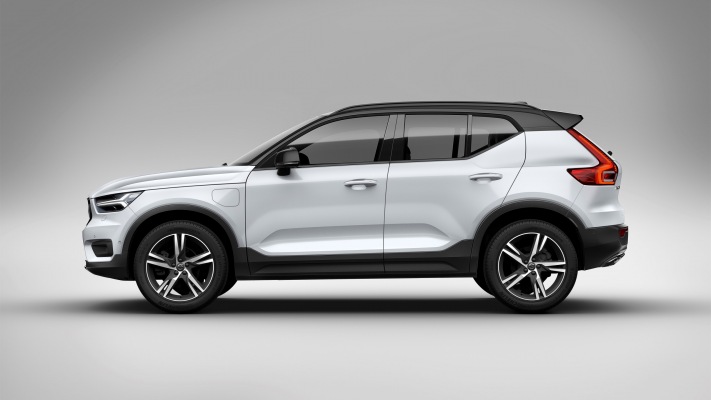 Volvo XC40 T5 Plug-in Hynrid 2018. Desktop wallpaper