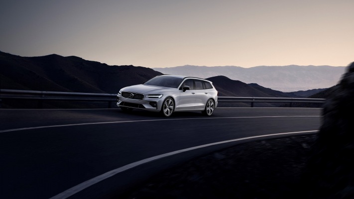 Volvo V60 R-Design 2019. Desktop wallpaper