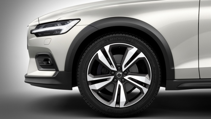 Volvo V60 Cross Country 2019. Desktop wallpaper
