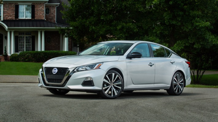 Nissan Altima 2019. Desktop wallpaper