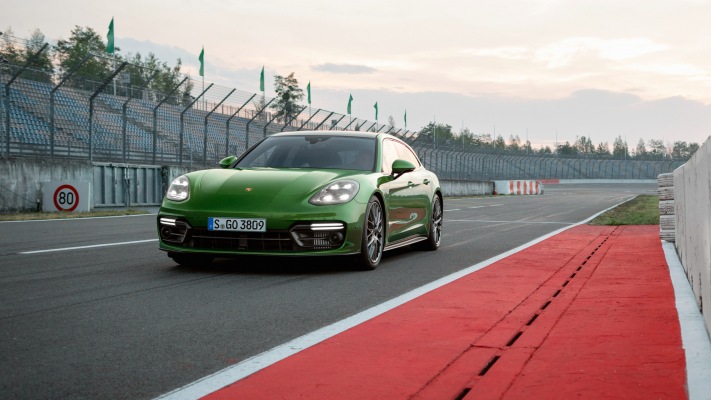 Porsche Panamera GTS 2019. Desktop wallpaper