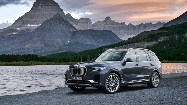 BMW X7 xDrive40i 2019. Desktop wallpaper